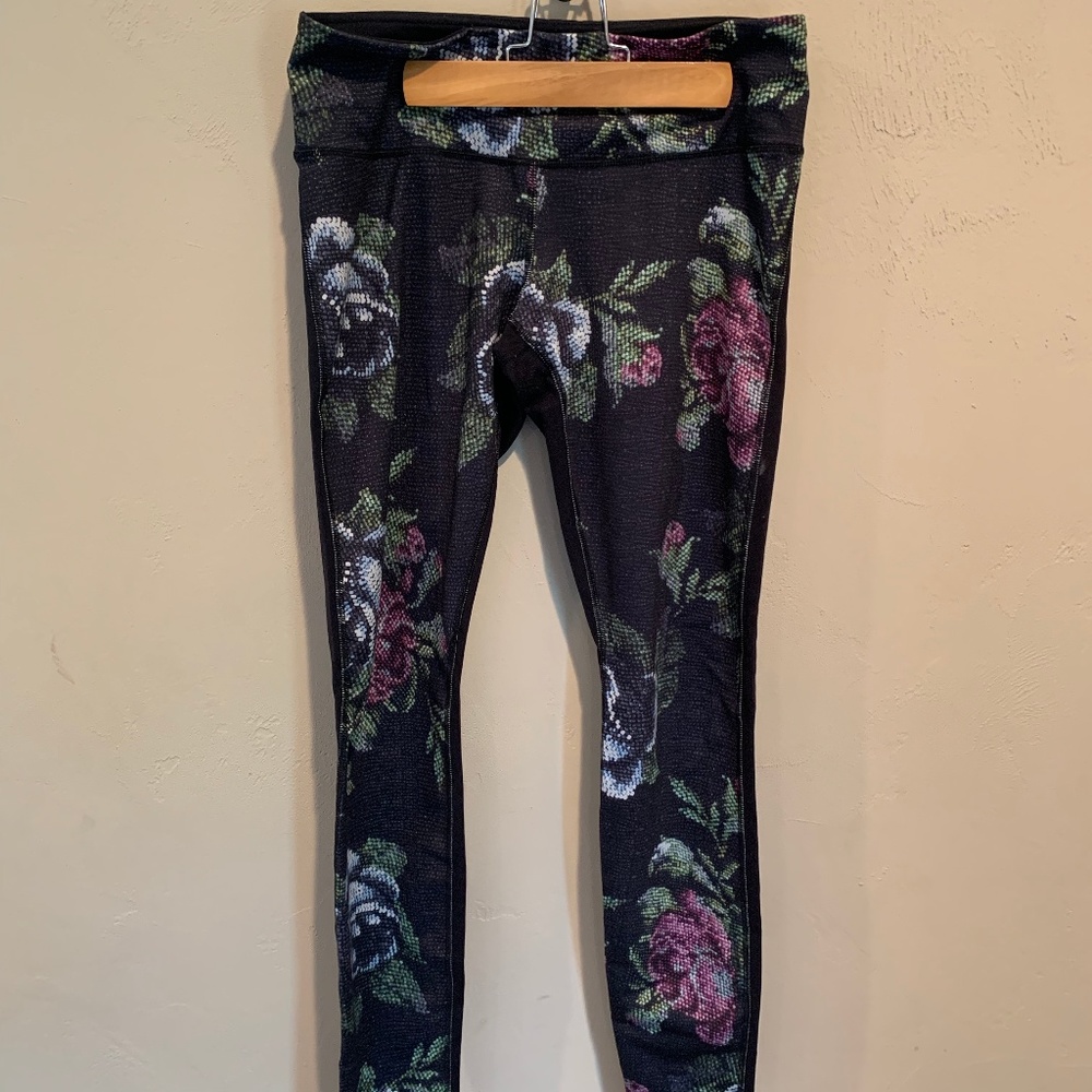 Lululemon Winter Wunder Under Leggings